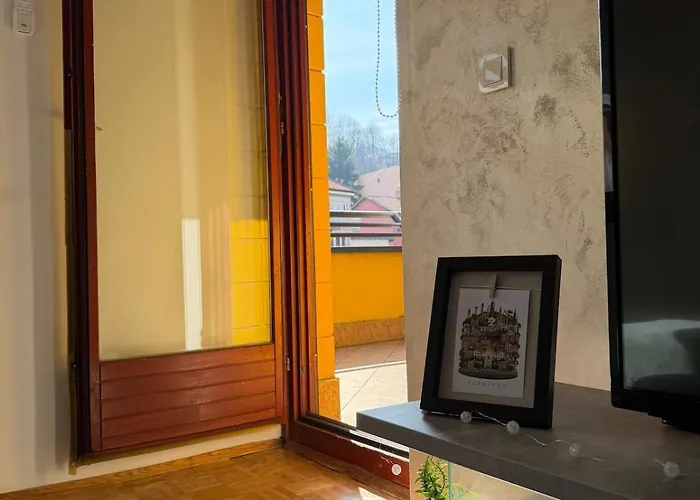 Apartment-heart Of アパート *